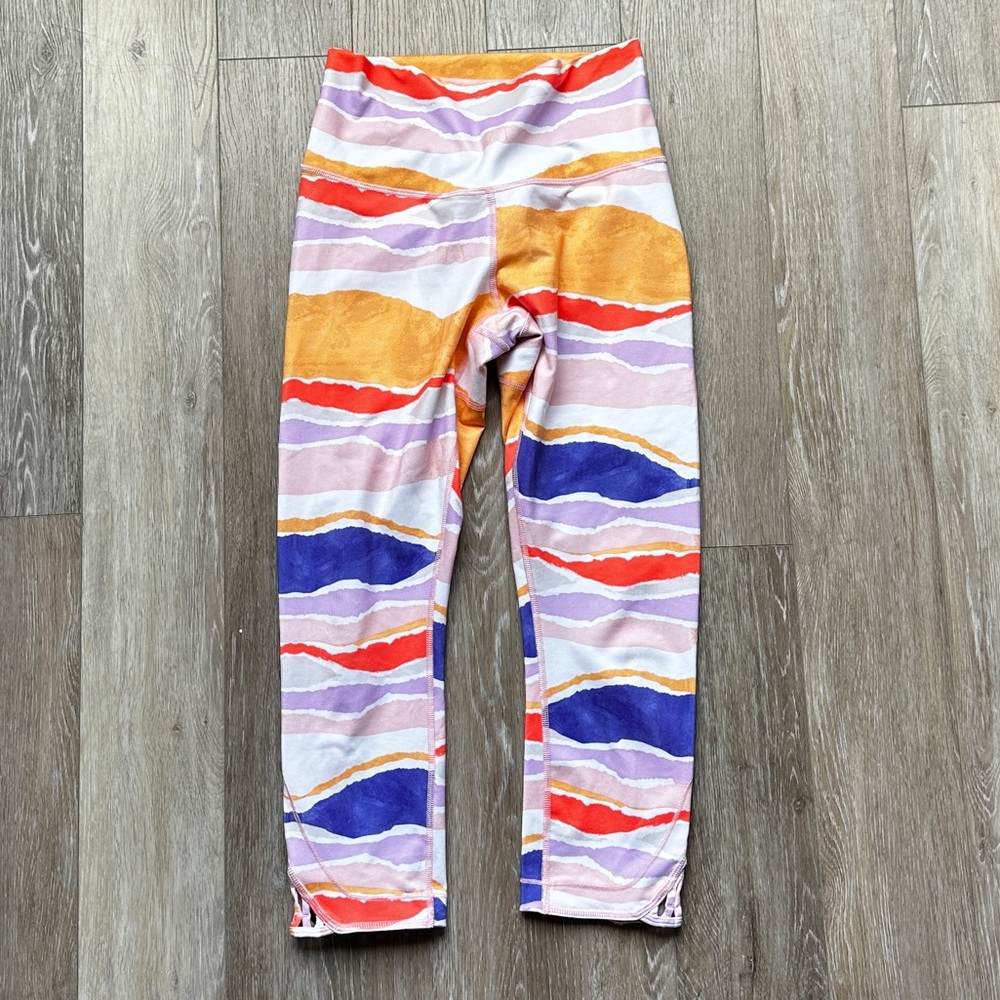 Lululemon Athletica True Self Crop Legging Bleacher Stripe White Iris Flower
